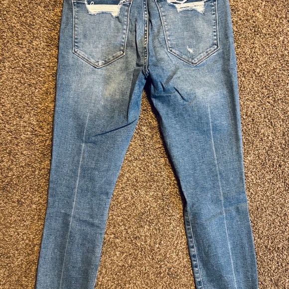 27 short Abercrombie & Fitch “mid rise super skinny ankle” - Picture 2 of 5